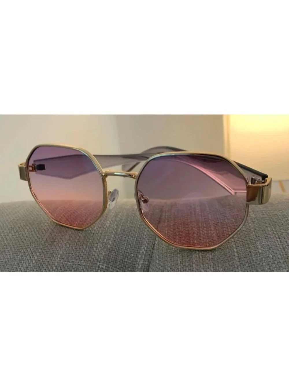 Unisex Vintage Style Octagonal Gold Frame Sunglasses W/ Grey-Pink Gradient Lens